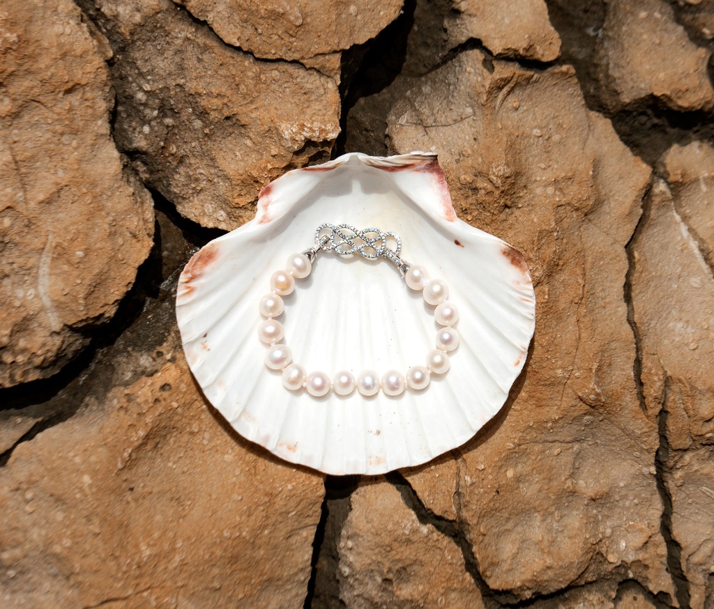 [VWCB09] 9-10mm A White Freshwater Pearl Bracelet
