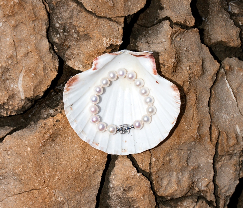 [VDCB06] 11-12mm AA+ White Freshwater Pearl & Diamond Bracelet